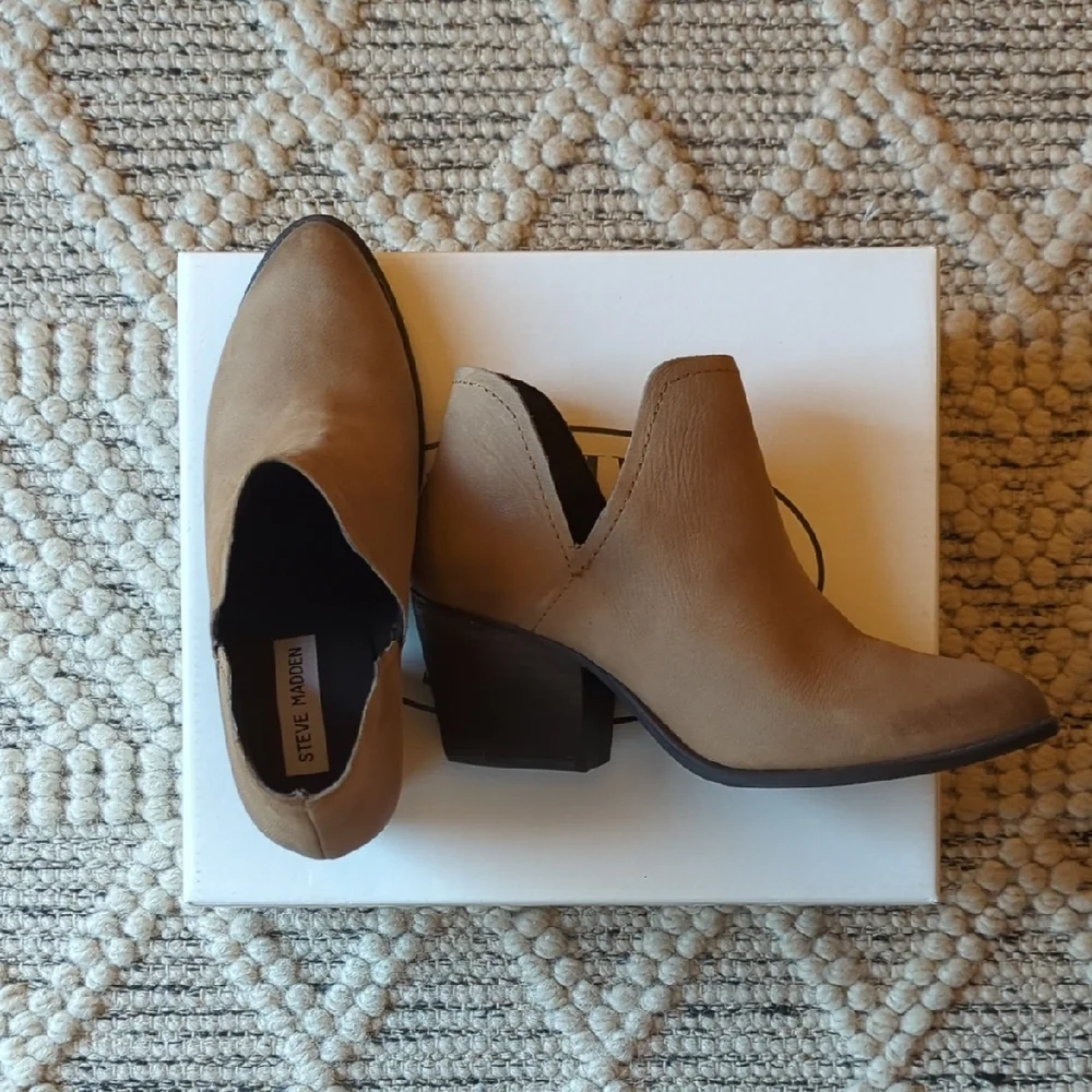 Steve Madden chic steve